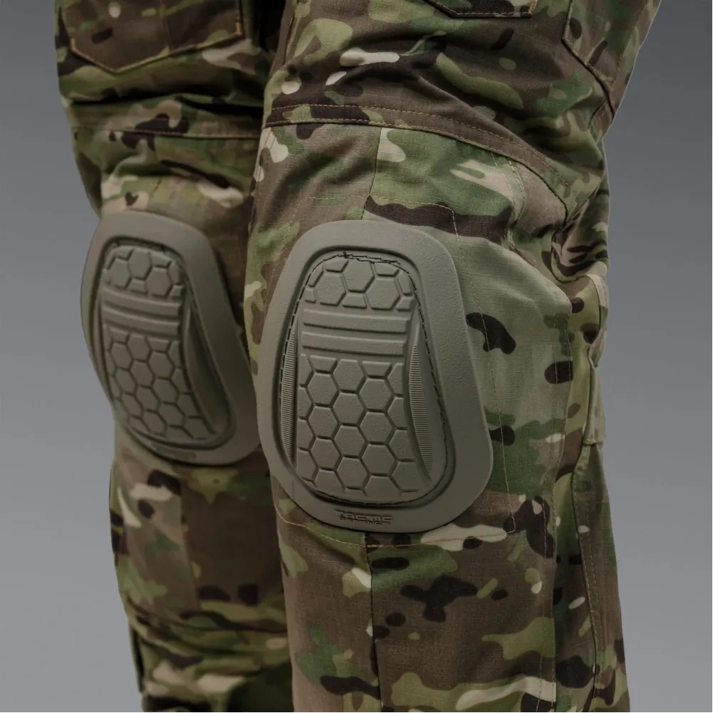 Комплект форми: убакс BattleSkin Regular та тактині штани Battlegear з наколіниками. Колір Мультикам