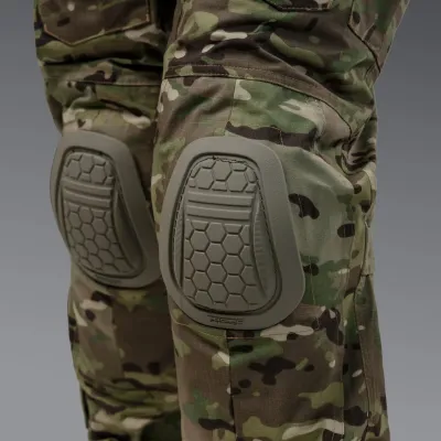 Комплект форми: убакс BattleSkin Regular та тактині штани Battlegear з наколіниками. Колір Мультикам