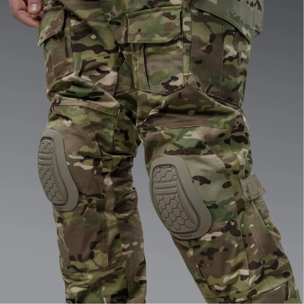 Комплект форми: убакс BattleSkin Regular та тактині штани Battlegear з наколіниками. Колір Мультикам