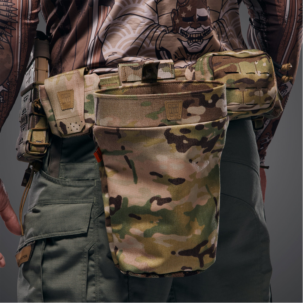 Тактичний пояс WROOM Magnetix Battle Belt укомплектований підсумками. Колір Мультикам