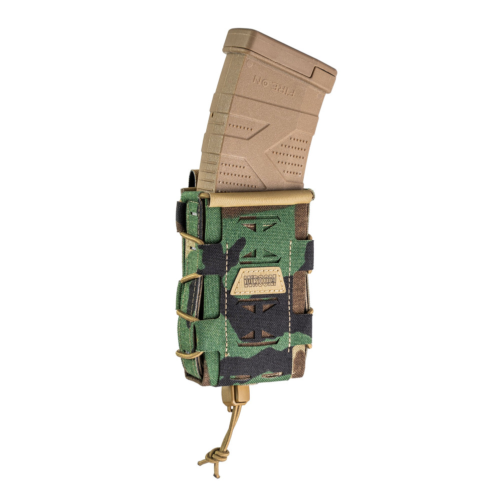 Set: Magazine Pouches (3 pcs) AK/AR Performance GII. Color: Multicam Woodland