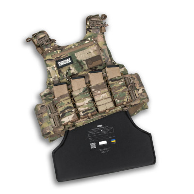 Lightweight OTAMAN Gen4 V1 body armor, Class 1 with side protection, featuring an expanded full-body protection area. Color Pixel.