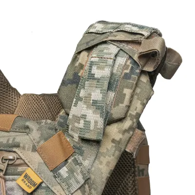 Kombinezon klasy 1 Ghost Gen4 MAX z pełną ochroną ciała. Kolor Pixel