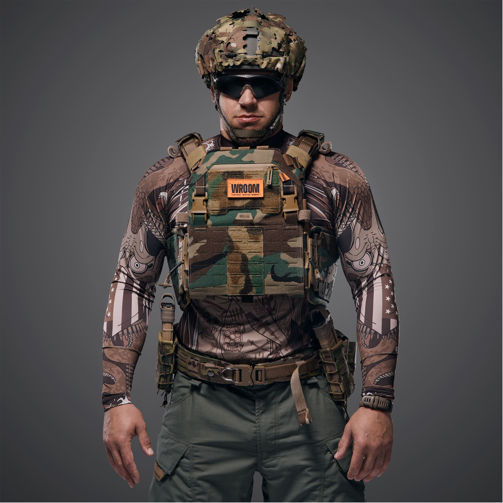 Improved Plate Carrier GHOST GEN5. Color Multicam Woodland